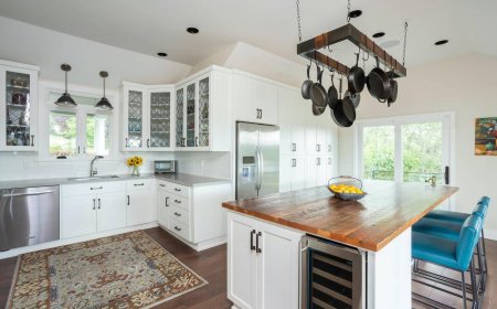 Transform Your Kitchen with Expert Cabinet Refacing Solutions