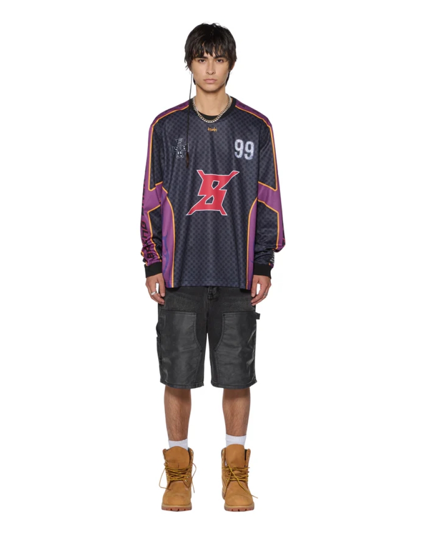 Vetements for Men and Women: Top Streetwear Picks This Season